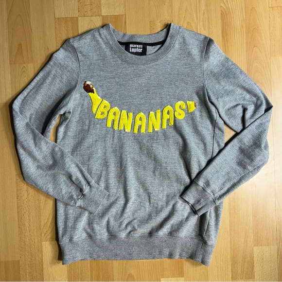 Markus Lupfer Sequin Bananas Gray Sweatshirt Medium Fun Quirky Artsy - Picture 1 of 7